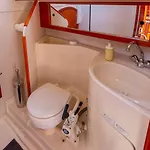 Stunning Boat 2 Bedrooms, Wc, High Ceiling Lisboa