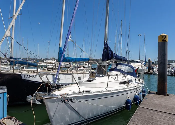 Stunning Boat 2 Bedrooms, Wc, High Ceiling *